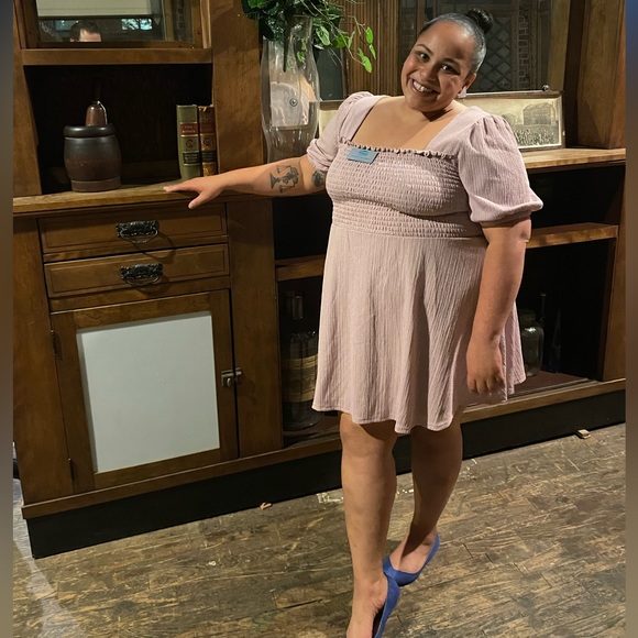 Adriana | Onslaught of Secondhand Joy - Picture 4 of 14